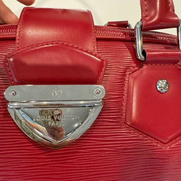 Authentic Louis Vuitton Montaigne Bowling Epi bag - Picture 15 of 16